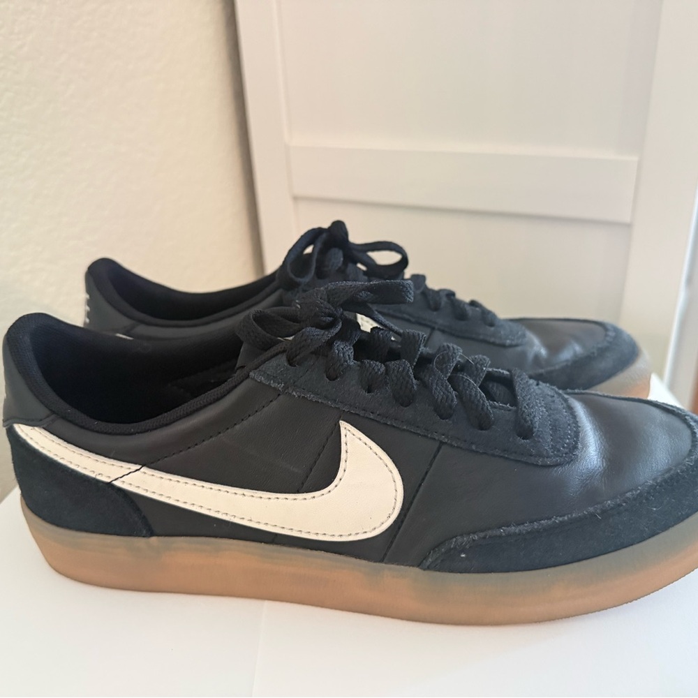 Nike Black and White Men's Sneakers with Gum Sole